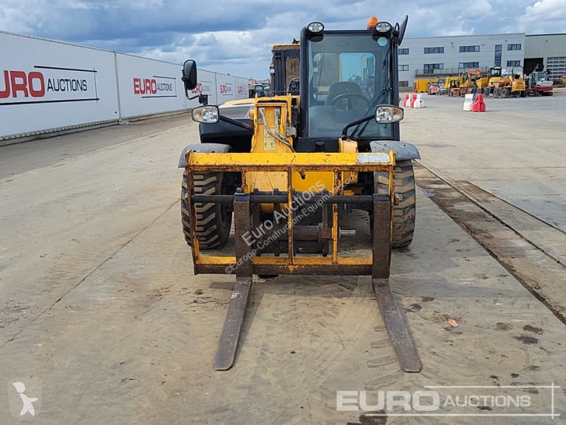 Teleskopický vozík JCB 525-60 Hi Viz