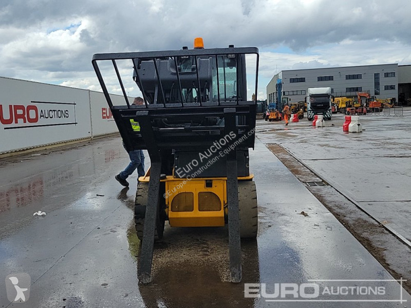 Încărcător telescopic JCB