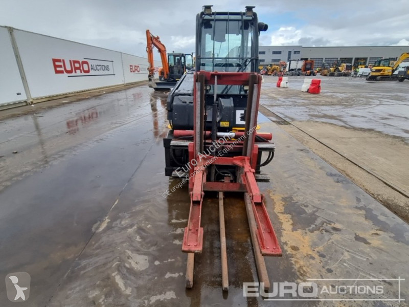 Chariot télescopique JCB 35DTCR T4