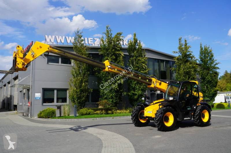 Chariot télescopique JCB