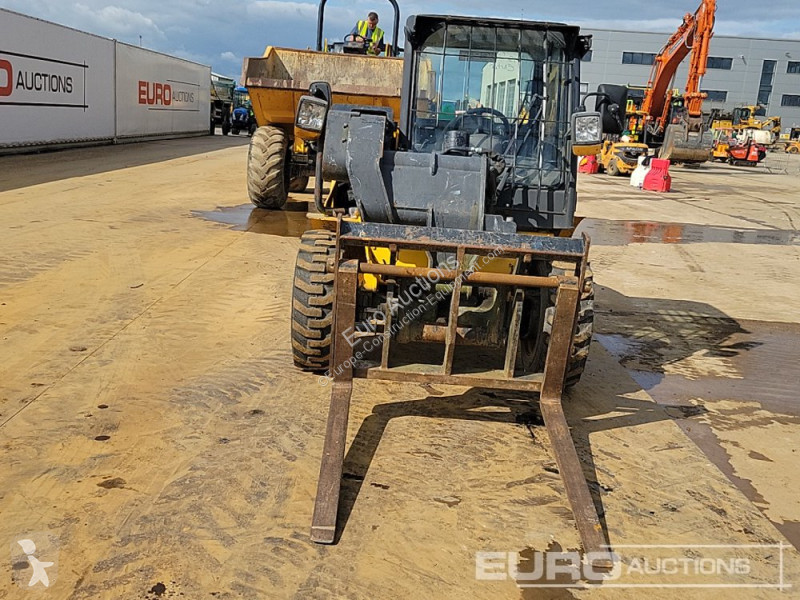 Sollevatori telescopici JCB 520-40