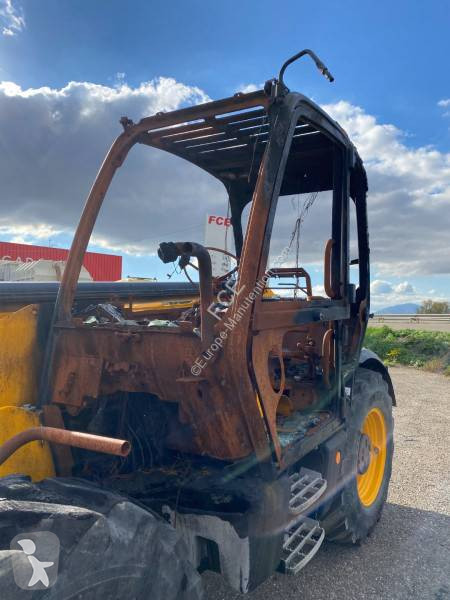 رافعة شوكية تلسكوبية JCB 540-140 -1er Main...