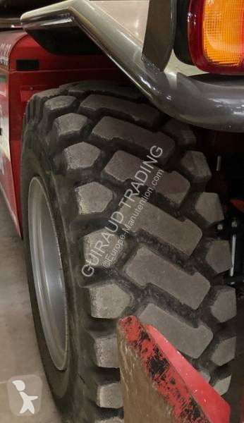 Teleskopický manipulátor Manitou MRT 3255