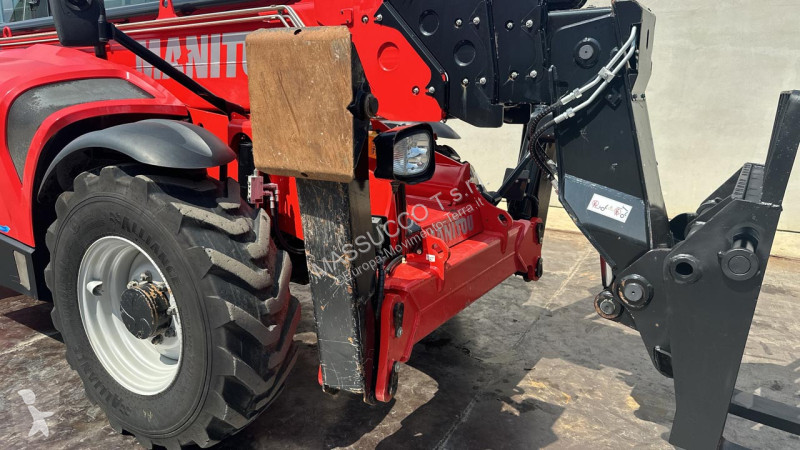 رافعة شوكية تلسكوبية Manitou