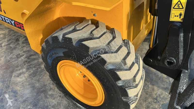 رافعة شوكية تلسكوبية JCB 35-26D 4x4