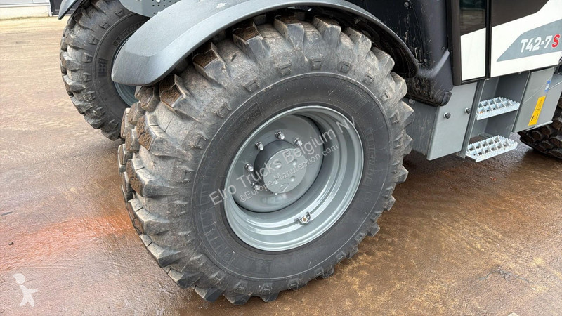 Teleskoplastare Liebherr T42-7S (INCL BUCKET /...