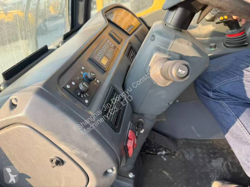 XCMG XC6-3007V telescopic handler