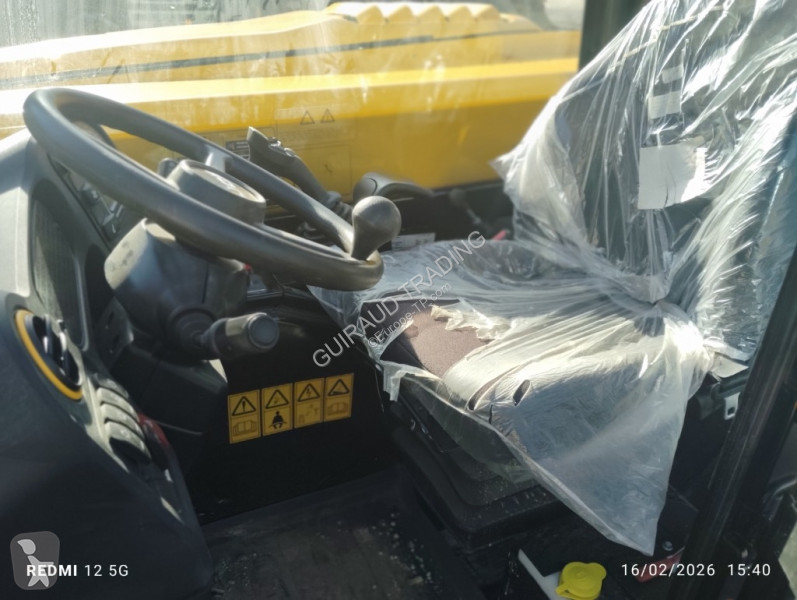 رافعة شوكية تلسكوبية JCB 525-60