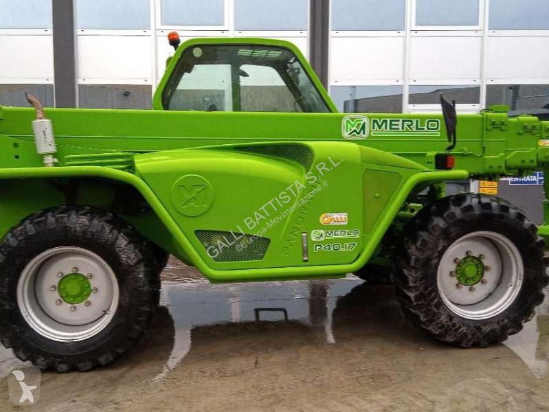Teleskopický manipulátor Merlo P40.17K