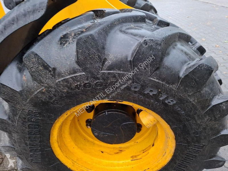 Teleskopický manipulátor JCB  TM 180