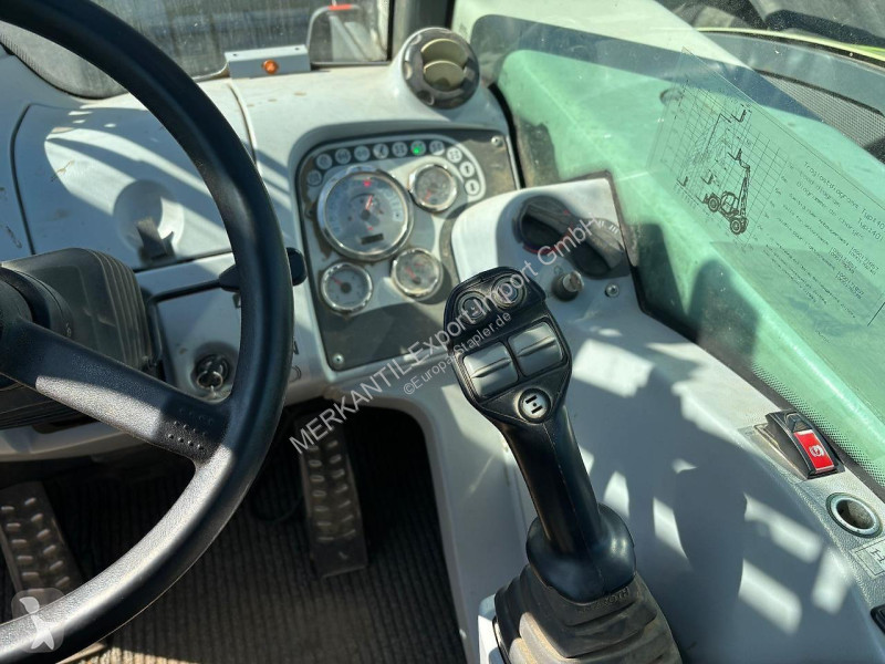 رافعة شوكية تلسكوبية Claas  SCORPION 7030