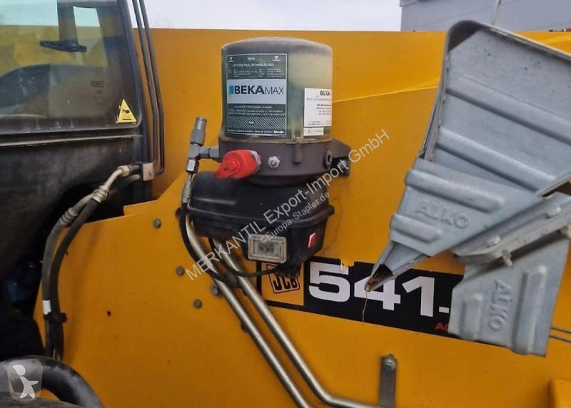 رافعة شوكية تلسكوبية JCB Agri Plus