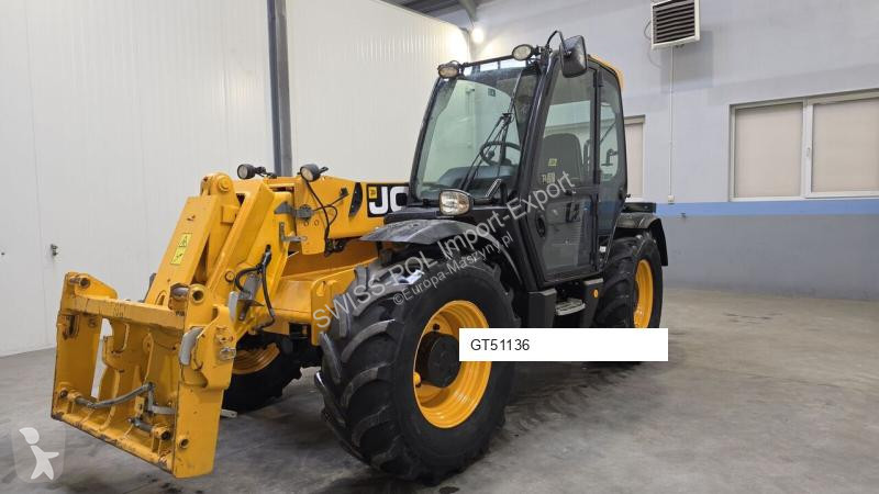 رافعة شوكية تلسكوبية JCB