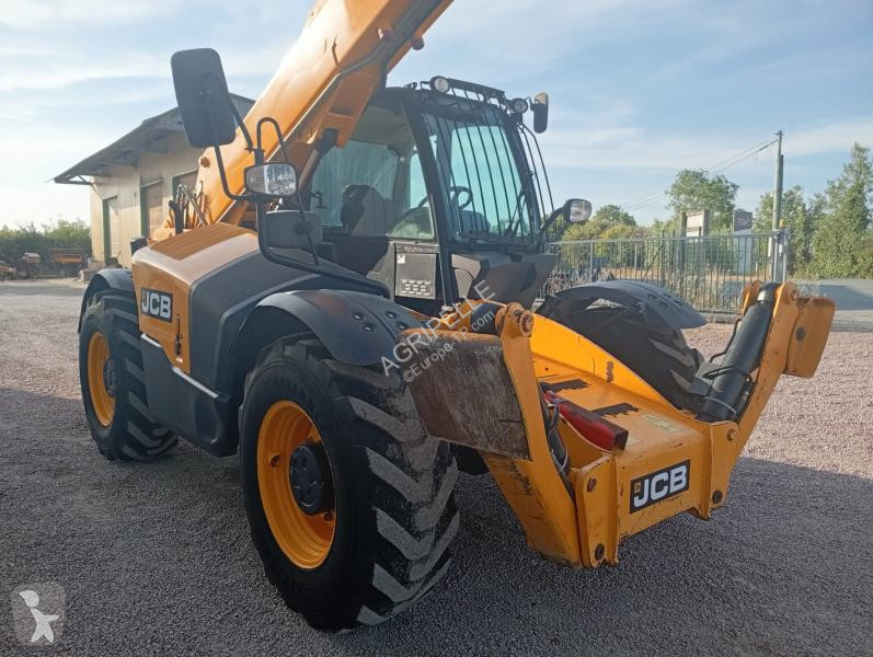 رافعة شوكية تلسكوبية JCB
