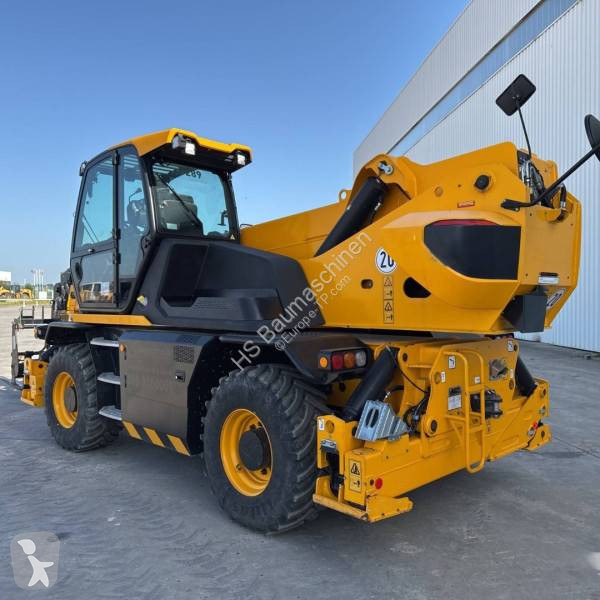 رافعة شوكية تلسكوبية JCB