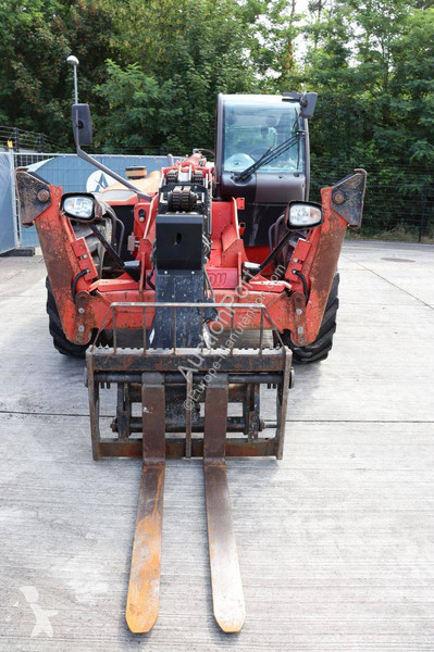 Телескопический погрузчик Manitou