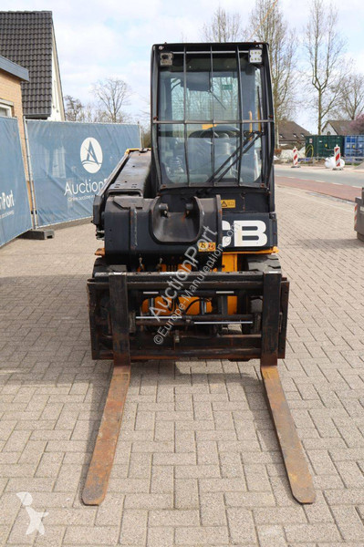 Телескопический погрузчик JCB 30-19E