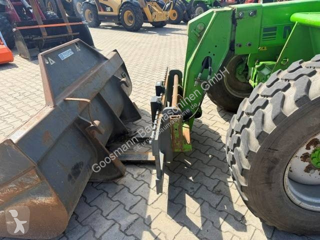 Телескопичен товарач Merlo P 32.7
