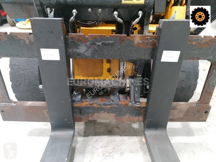 Sollevatori telescopici JCB 2WD