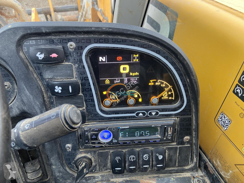 رافعة شوكية تلسكوبية JCB 525.60
