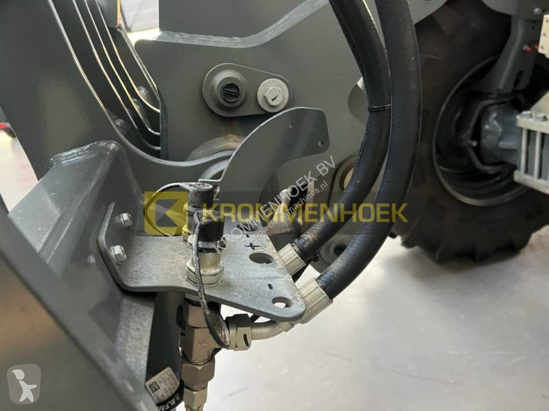 رافعة شوكية تلسكوبية Liebherr T 60-9