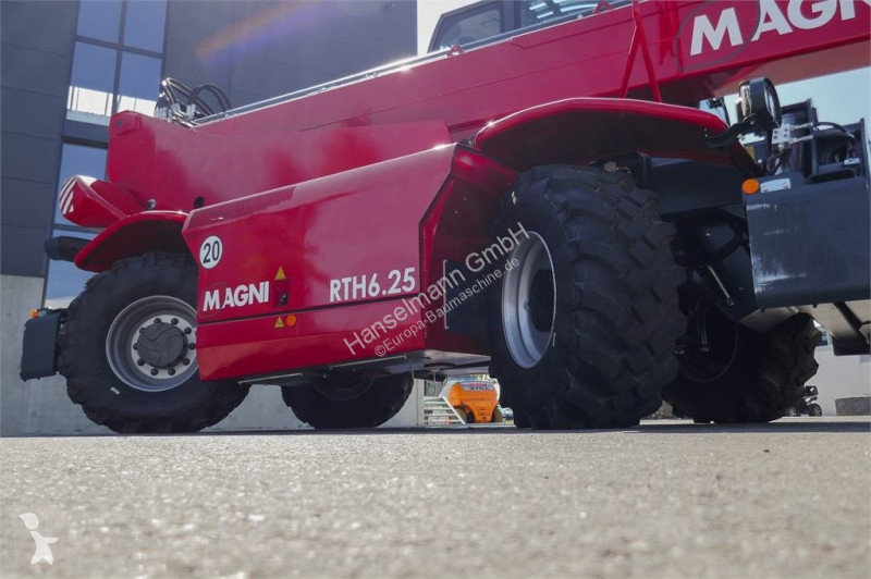 Încărcător telescopic Magni RTH 6.25