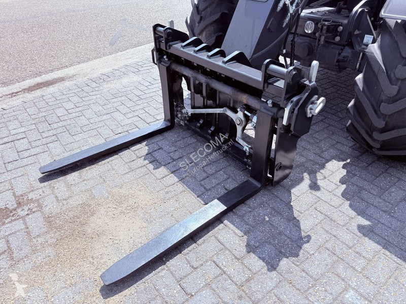 Chariot télescopique New Holland TH7.42...