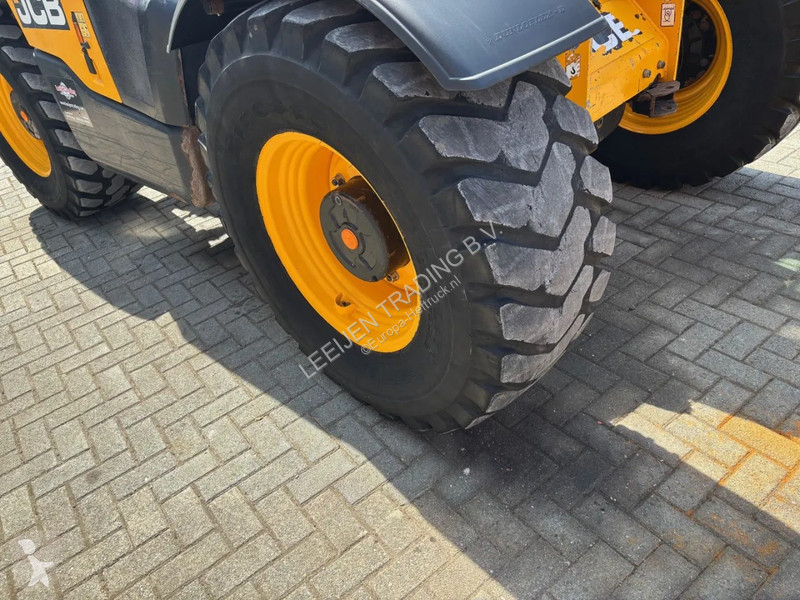 Chariot télescopique JCB AG Super 4x4x4...