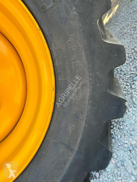 Încărcător telescopic JCB