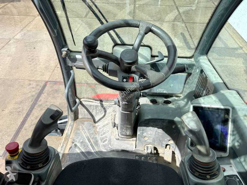 Încărcător telescopic Magni 5.21- Remote...