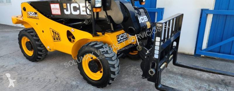Chariot télescopique JCB