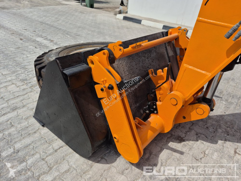 رافعة شوكية تلسكوبية JCB 540-200