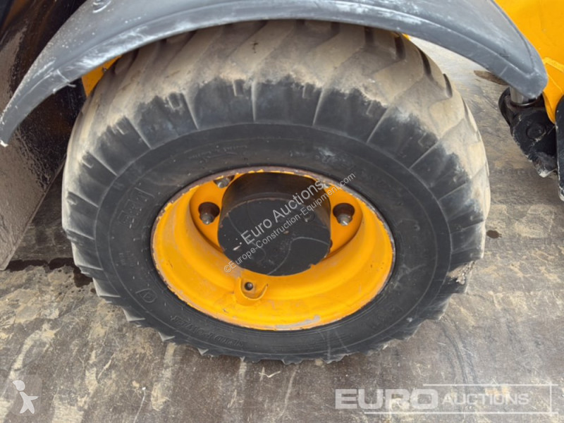 رافعة شوكية تلسكوبية JCB 525-60 Hi Viz