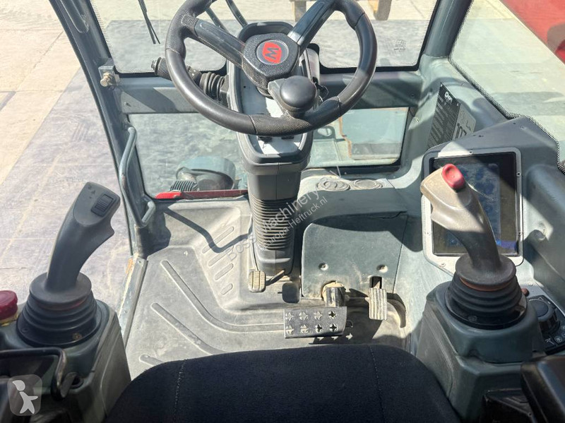 Încărcător telescopic Magni 5.30 - Remote...