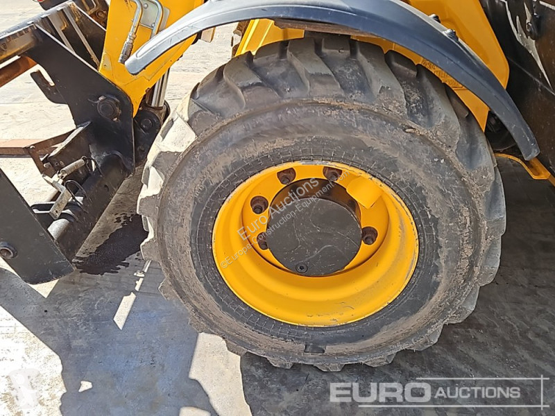 Teleskopický vozík JCB 525-60 Hi Viz