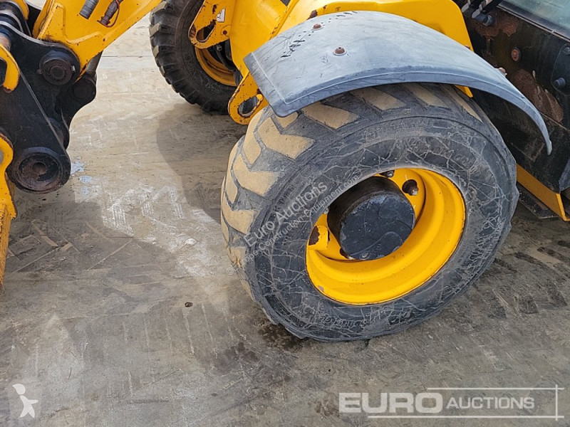 Teleskopický vozík JCB 525-60 Hi Viz