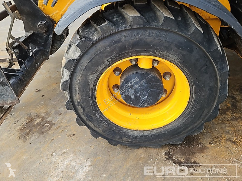 رافعة شوكية تلسكوبية JCB 525-60 Hi Viz