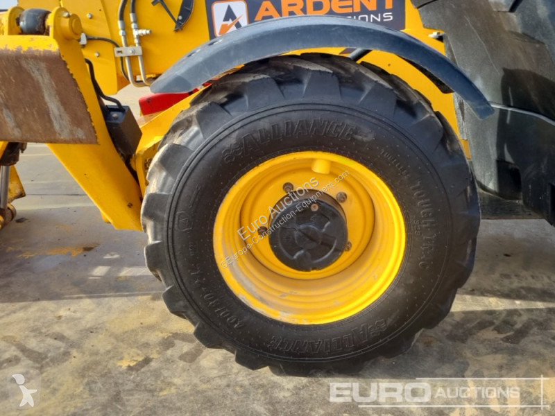 رافعة شوكية تلسكوبية JCB 540-140 Hi Viz