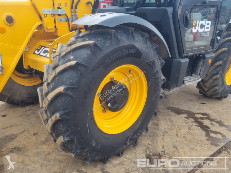 Teleskopický vozík JCB 535-95