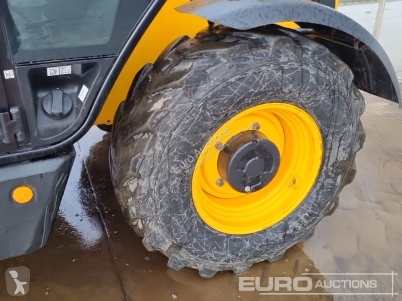 Teleskopický vozík JCB 531-70