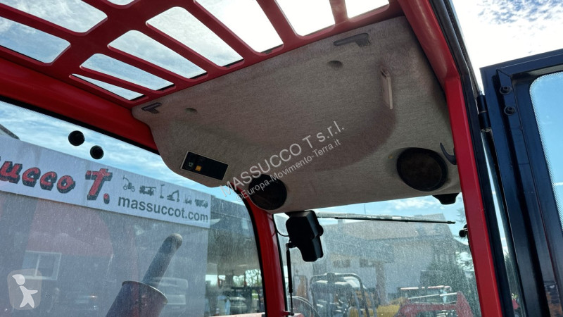رافعة شوكية تلسكوبية Manitou 4x4x4