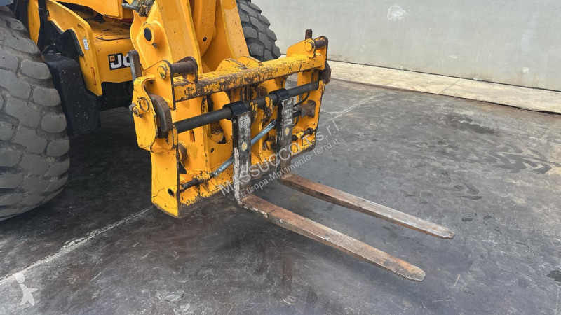 Sollevatori telescopici JCB AGROPLUS 560-80