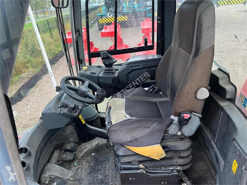 Телескопичен товарач Kalmar DRG450-65S5