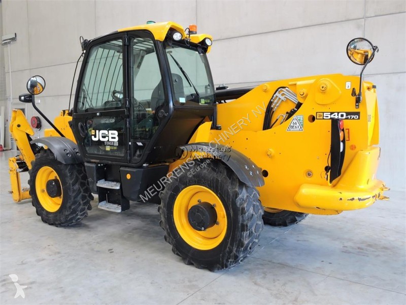 رافعة شوكية تلسكوبية JCB