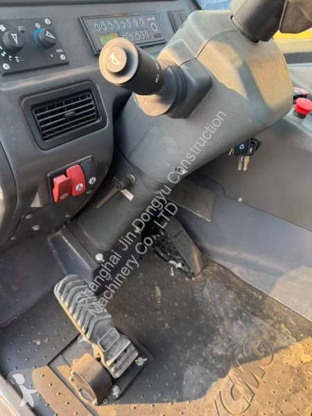 XCMG XC6-3007V telescopic handler