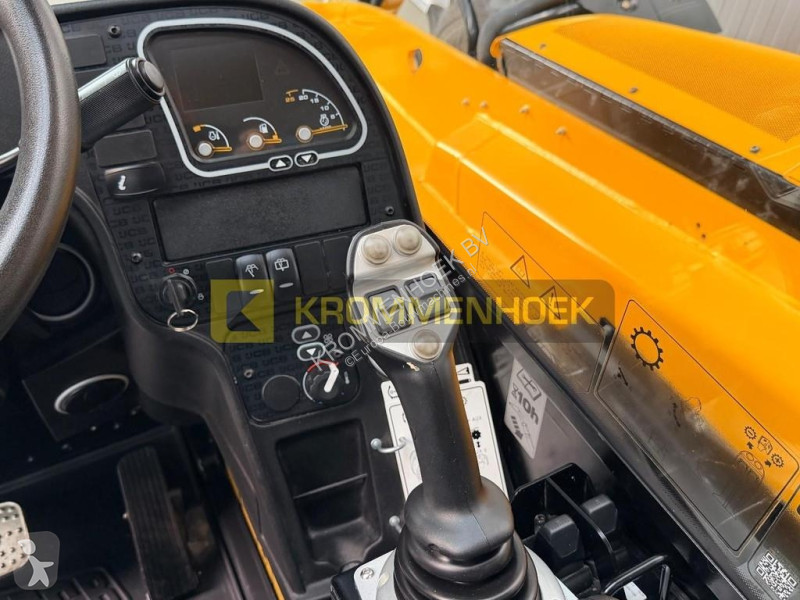 رافعة شوكية تلسكوبية JCB HiViz