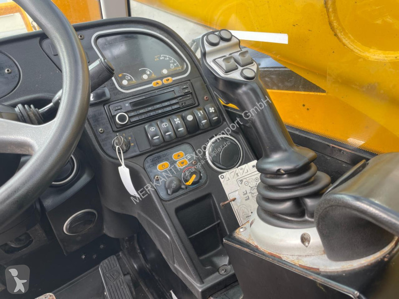 رافعة شوكية تلسكوبية JCB DE 34km/h