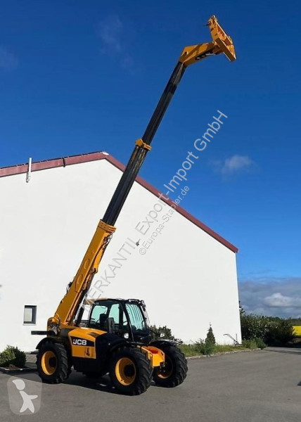 رافعة شوكية تلسكوبية JCB Agri Super Teleskoplader