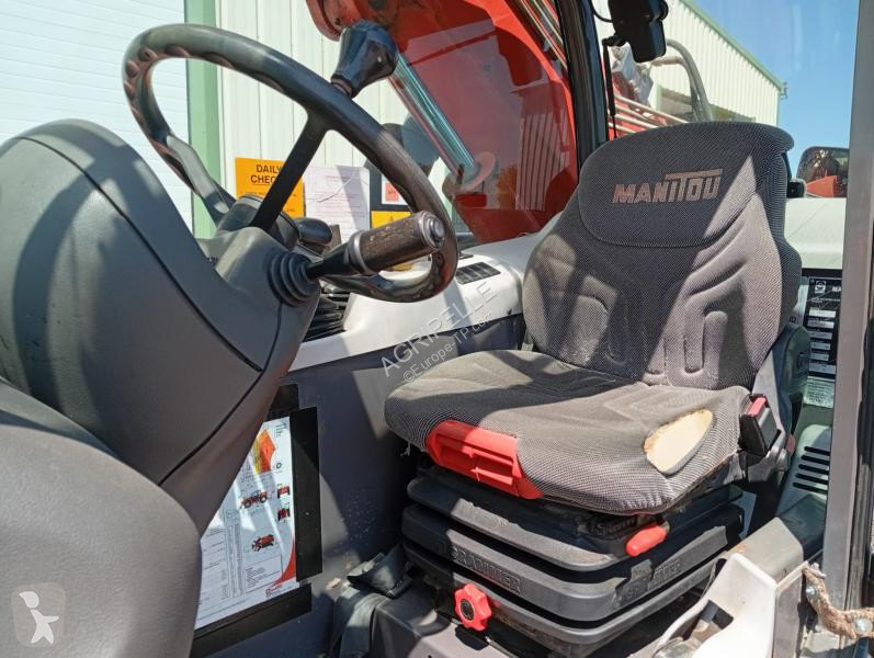 Teleskopický manipulátor Manitou  MT1030