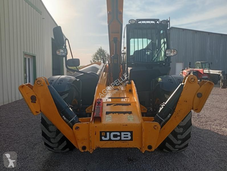 رافعة شوكية تلسكوبية JCB